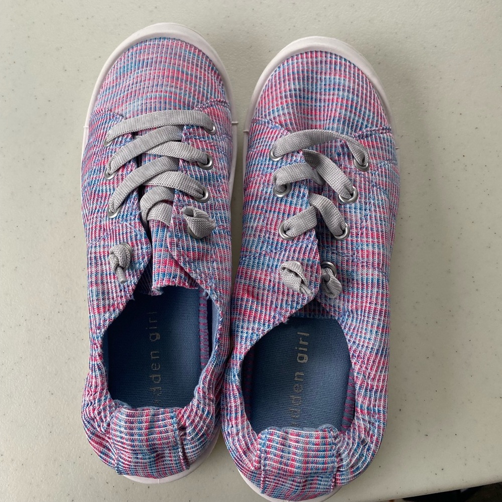 Brand new Madden Girls sneakers size 5